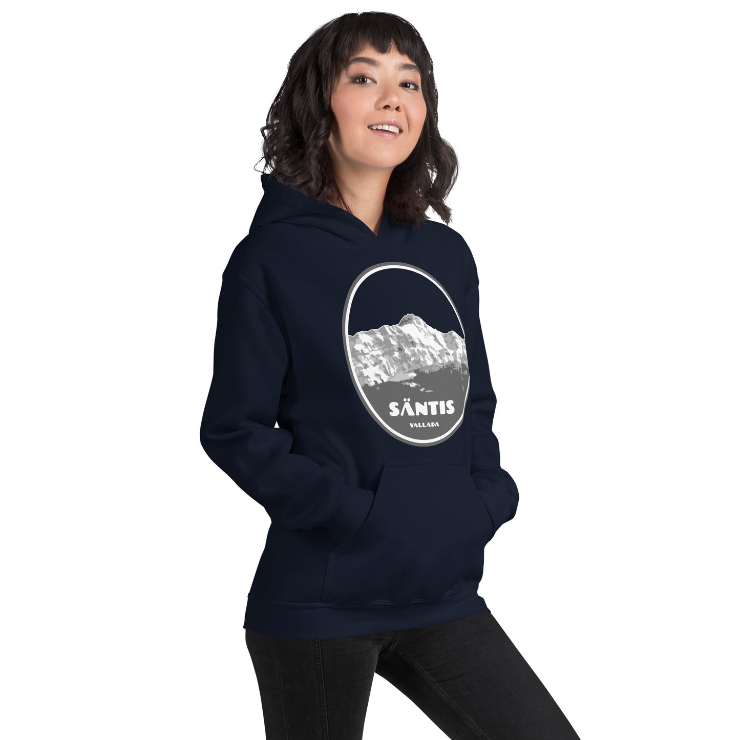 Damen-Hoodie Säntis II in Navyblau mit Säntis-Aufdruck, getragen von einer Frau.
