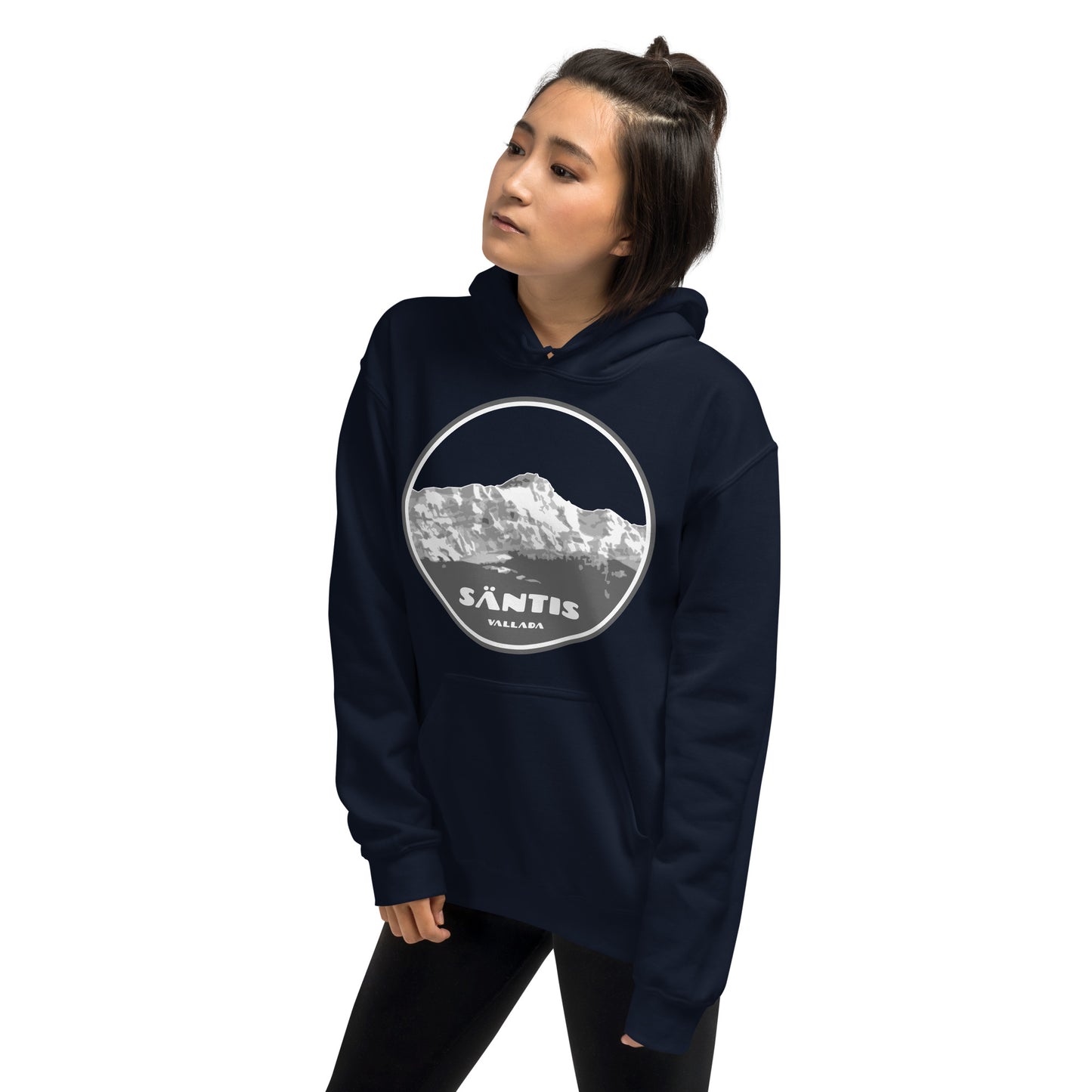 Damen Hoodie Säntis II in Navyblau, Modellfoto mit Kapuze und Fronttasche.