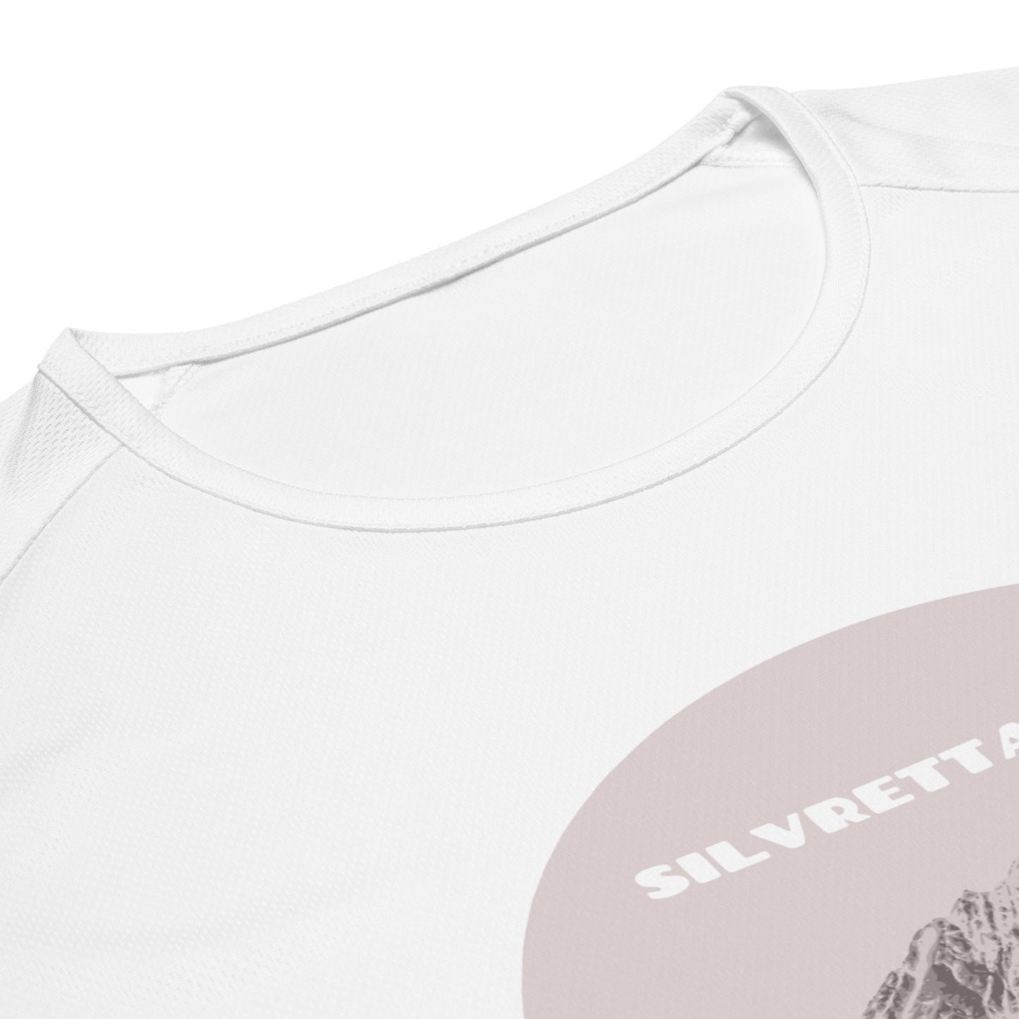 Damen Sport-Shirt in Rot mit Silvrettahorn-Print, Kragenpartie.