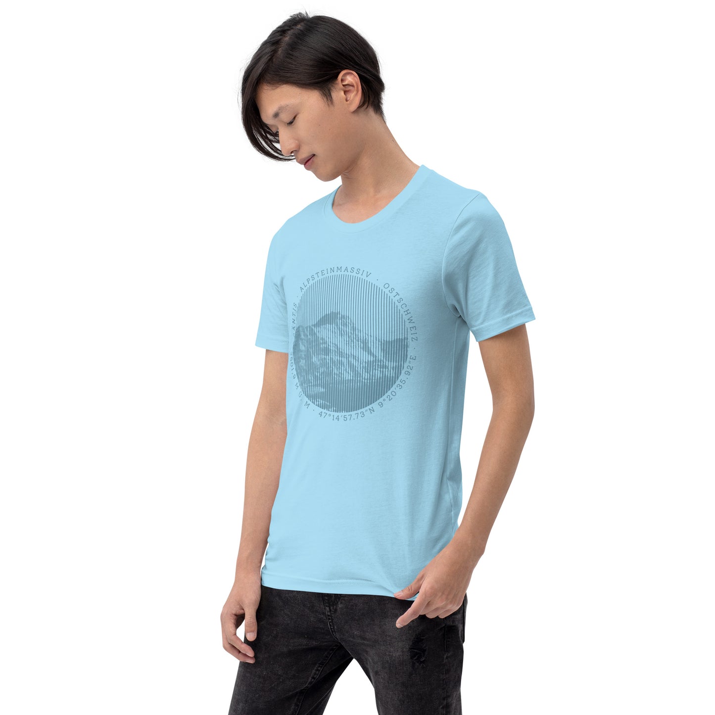 Detailansicht Herren T-Shirt 'Säntis' in Meerblau, reine Baumwolle, mit komfortablem Rundhalsausschnitt.