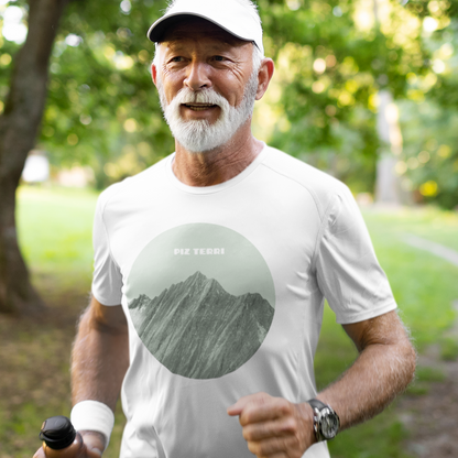 Bärtiger Jogger mit weissem Herren-Sport-Shirt mit Piz Terri