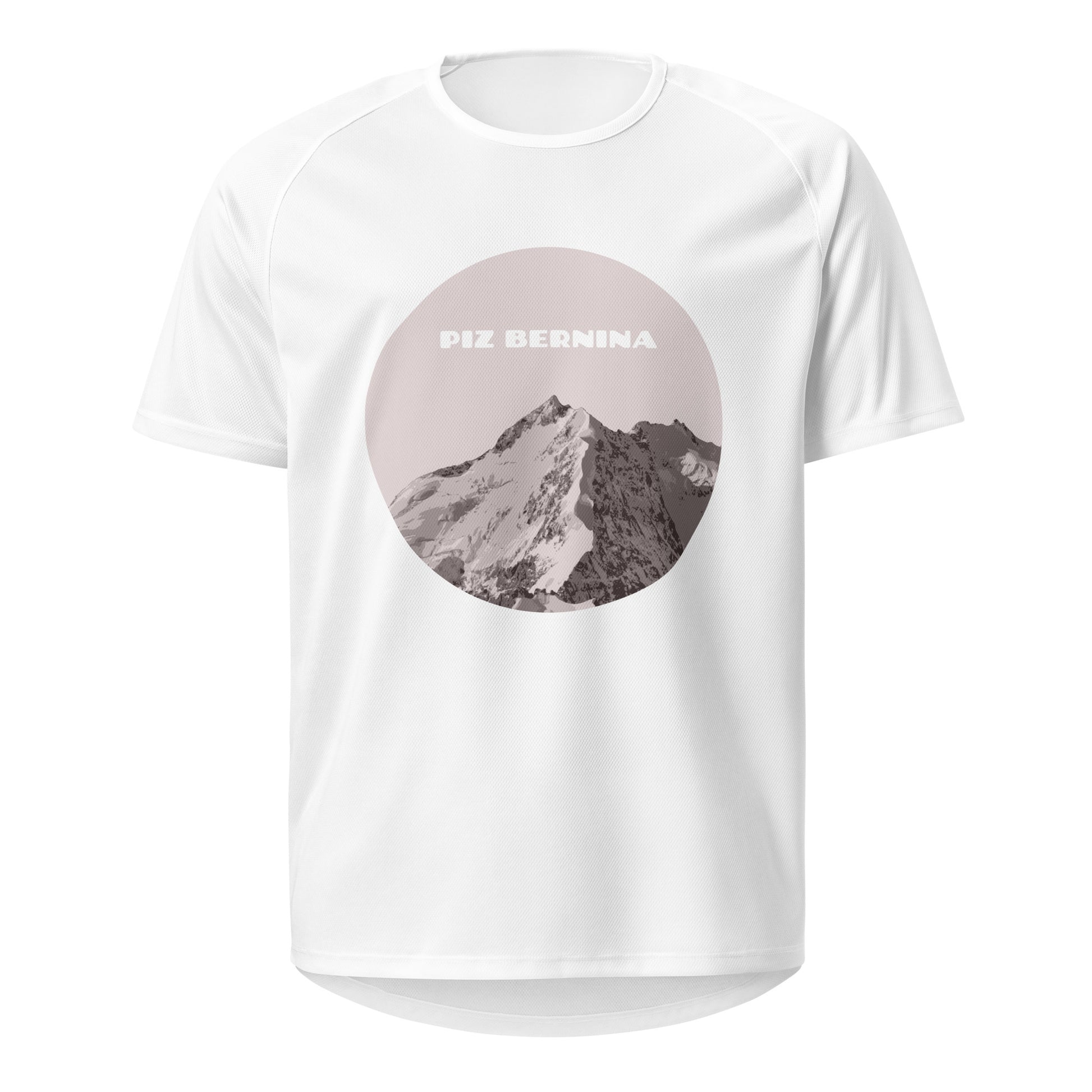 Weisses Herren-Sport-Shirt mit einem Aufdruck, der den Piz Bernina mit dem Biancograt zeigt.