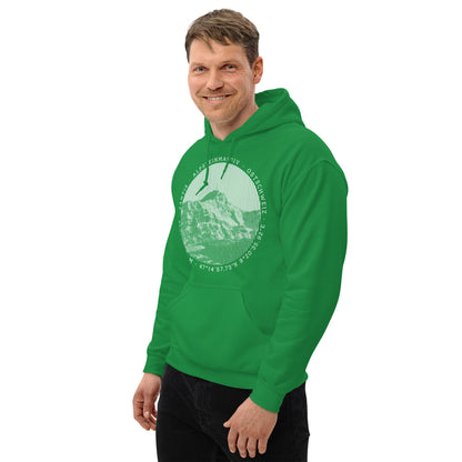 Mit seinem grün-weissen Hoodie zeigt dieser Herr seine Sympathie für den FCSG. 