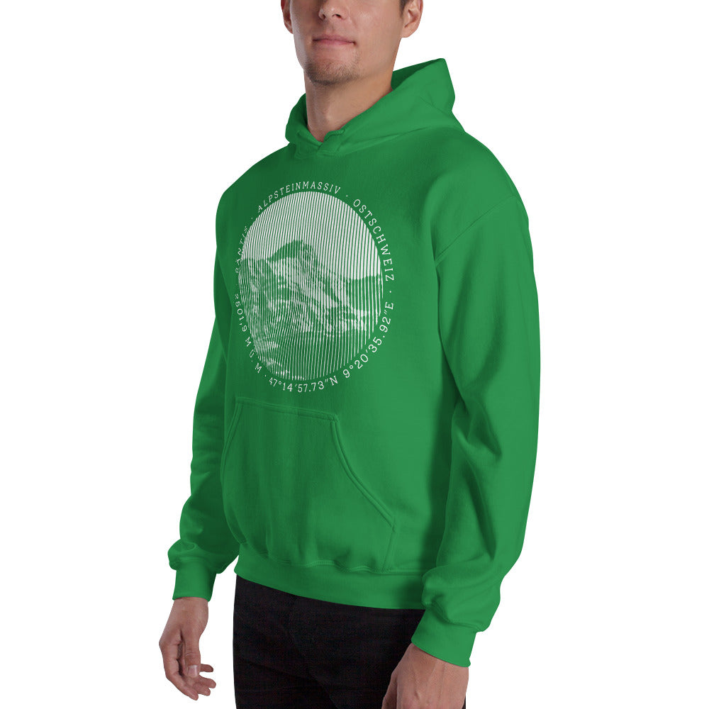 Mit seinem grün-weissen Hoodie zeigt dieser Herr seine Sympathie für den FCSG. 