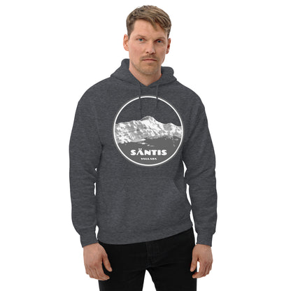 Melierter, dunkelgrauer Hoodie mit Säntis. Getragen von einem Appenzeller Jungbauern.