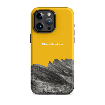 Goldgelbe iPhone Hülle mit Churfirsten-Motiv, robustes Design, Toggenburg-Landschaft.