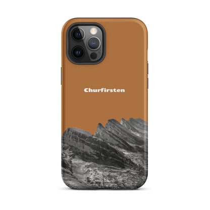 iPhone-Hülle mit Churfirsten-Motiv in Kupferoptik, robust und stilvoll für optimalen Schutz.
