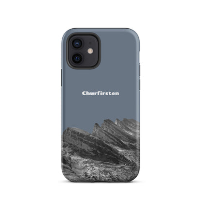 Robuste iPhone Hülle in Schiefergrau mit Churfirsten-Design, ideal für Outdoor-Enthusiasten.
