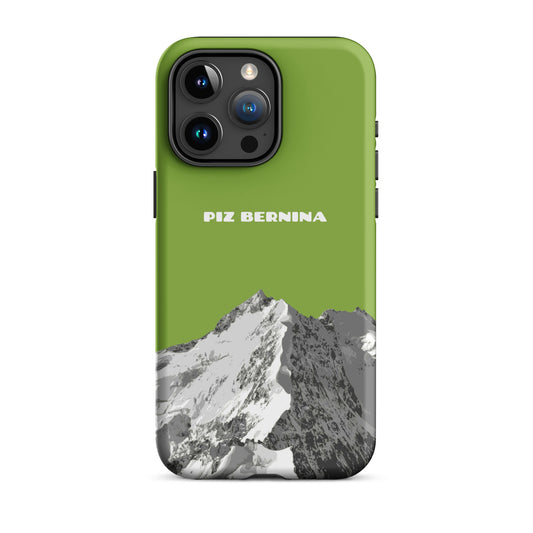 Hülle für das iPhone 15 Pro Max von Apple in der Farbe Gelbgrün, dass den Piz Bernina in Graubünden zeigt.