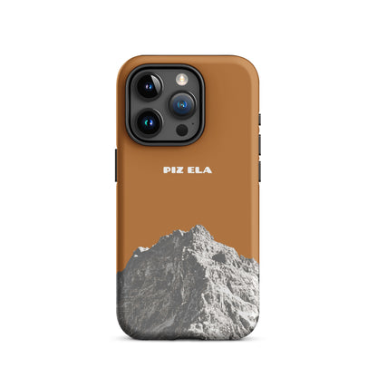 Kupferfarbene iPhone 15 Pro Handyhülle mit Piz Ela Motiv aus Graubünden