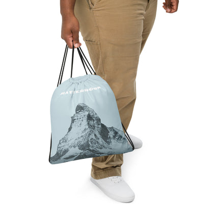 Hellblauer Gymbag bedruckt mit dem Matterhorn bei Zermatt im Wallis.